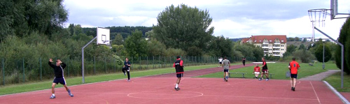 Aufwärmen draussen beim Vorbereitungsturnier Giengen/D 2008